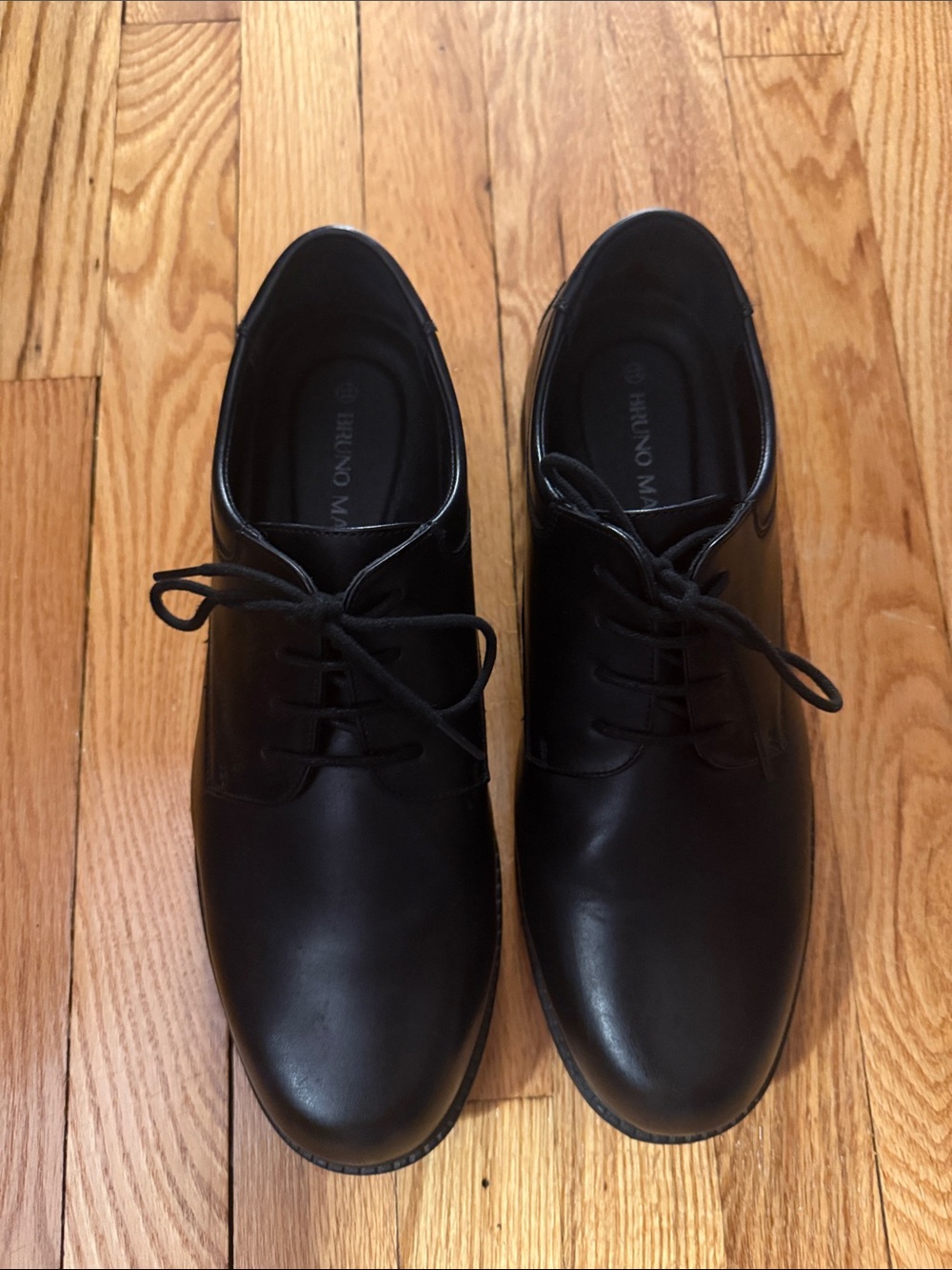 Classic Lace-Up Oxford Dress Shoes
